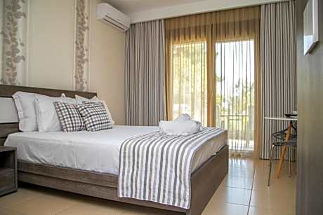 Double Room with Terrace and Private Garden