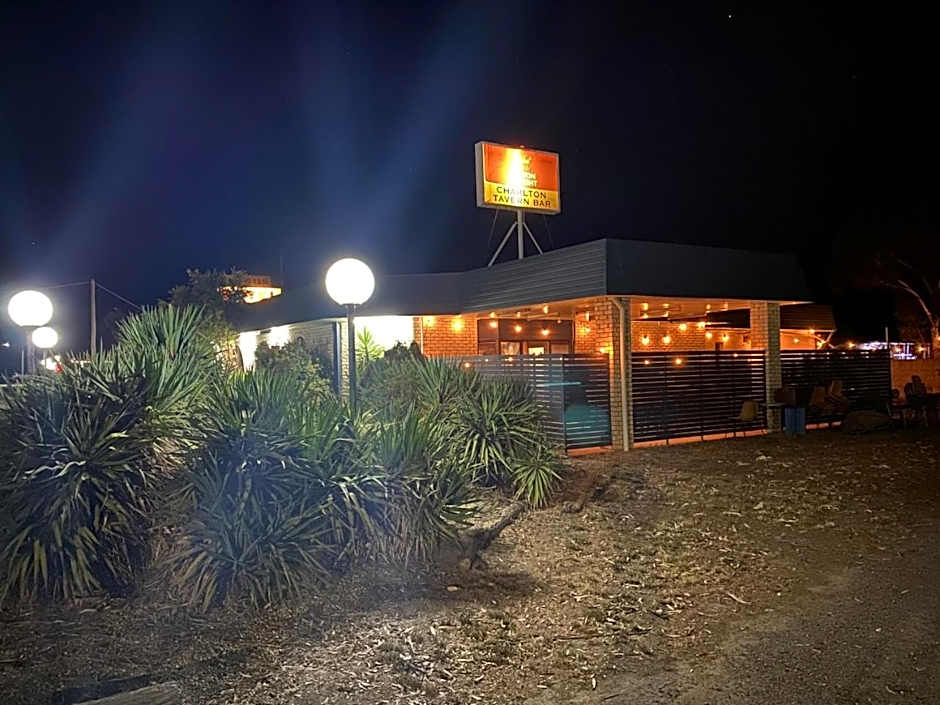 Charlton Motel