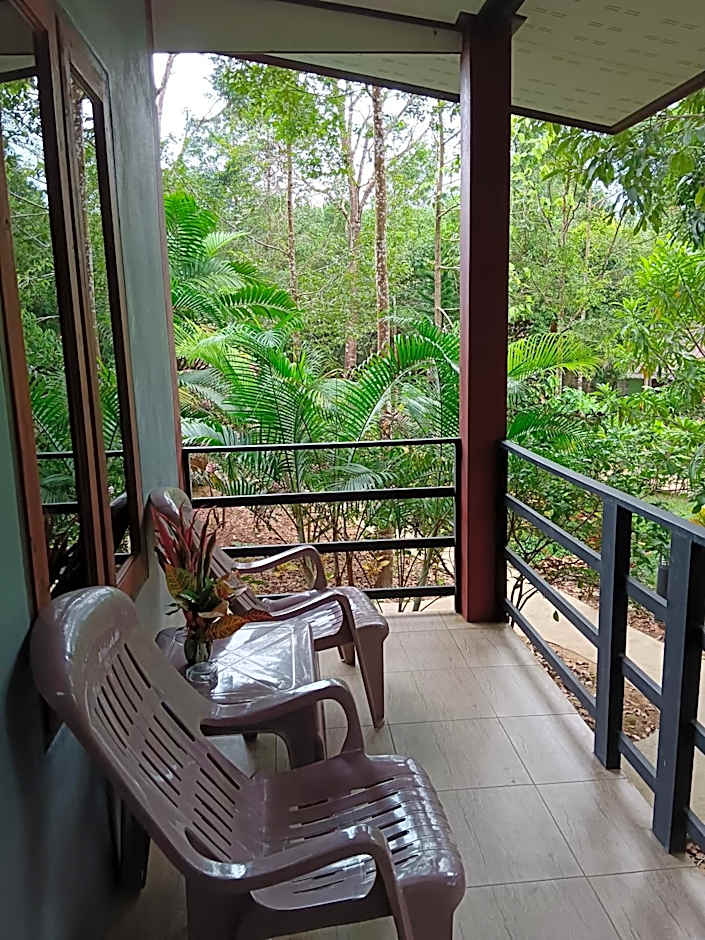 Khao Sok River & Jungle Bungalow