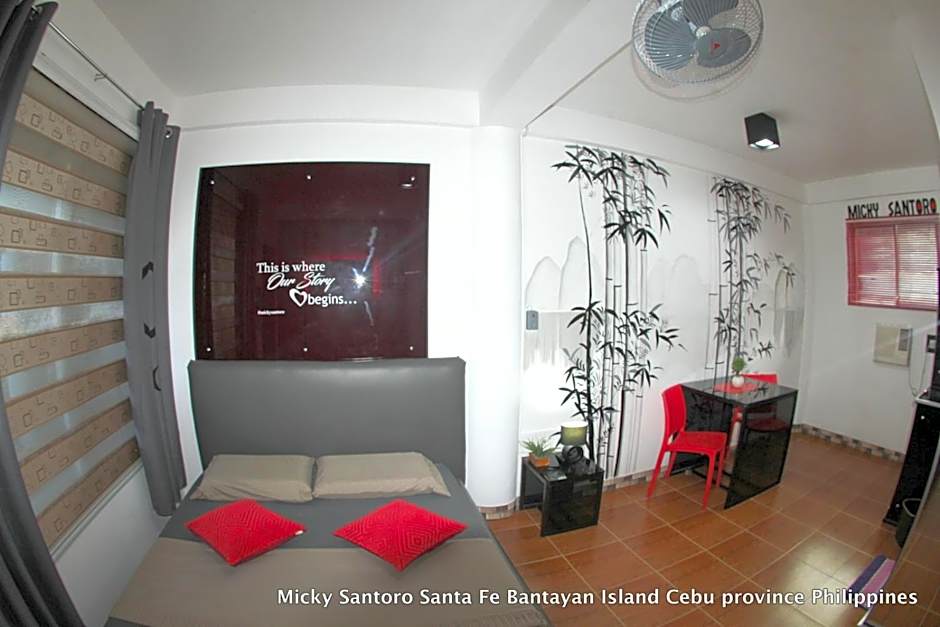 Micky Santoro Hotel & Restaurant