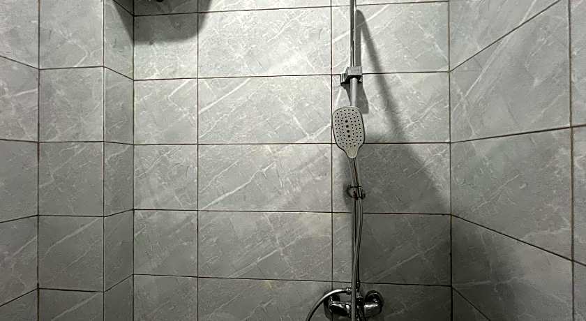 Brenn Hotel Semarang Mitra RedDoorz