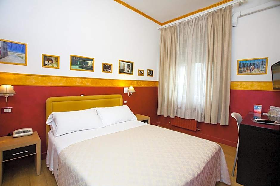 Hotel Diana
