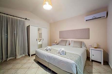 Superior Double or Twin Room with Pool View