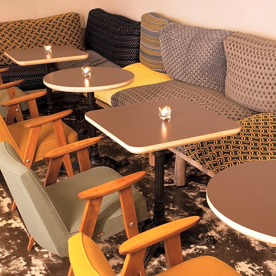 Hotel La Nouvelle Republique