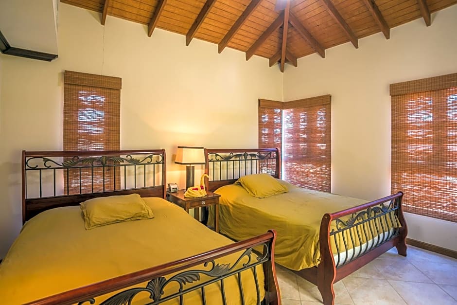 Photo 1 of 11 of Three bedroom villa Wayaca 21