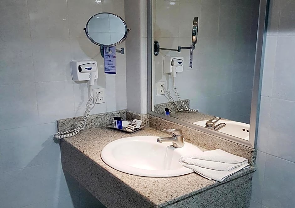 Hotel Ciros