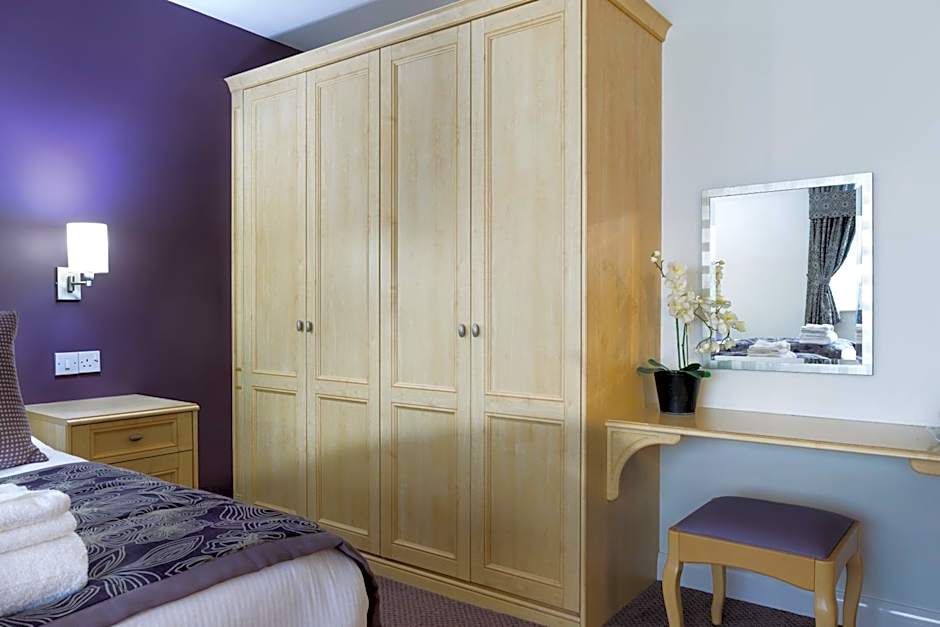 Burntwood Court Hotel