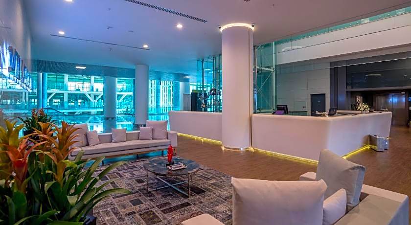 Tav Airport Hotel Izmir