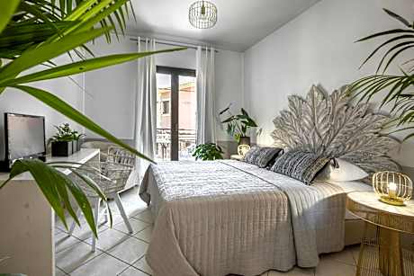 Deluxe Room with Sea View