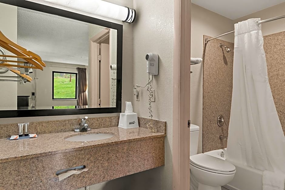 Americas Best Value Inn Laurel