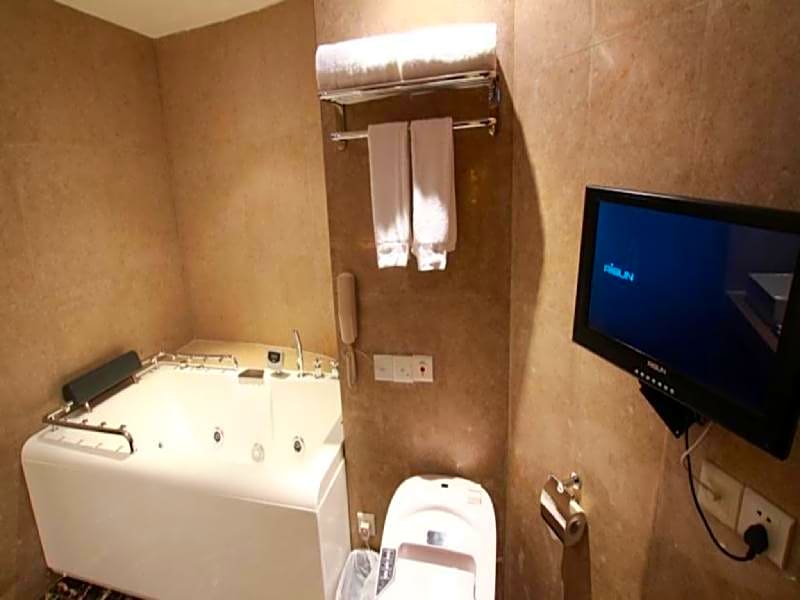 Fortune Hotel