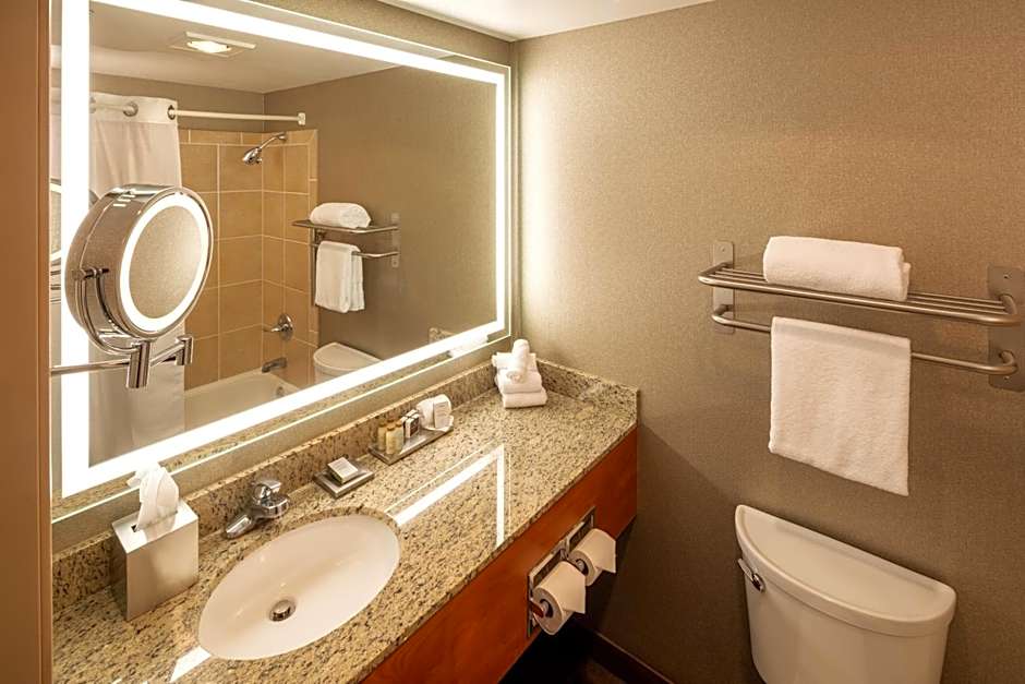 Silver Cloud Inn-Tacoma Waterfront