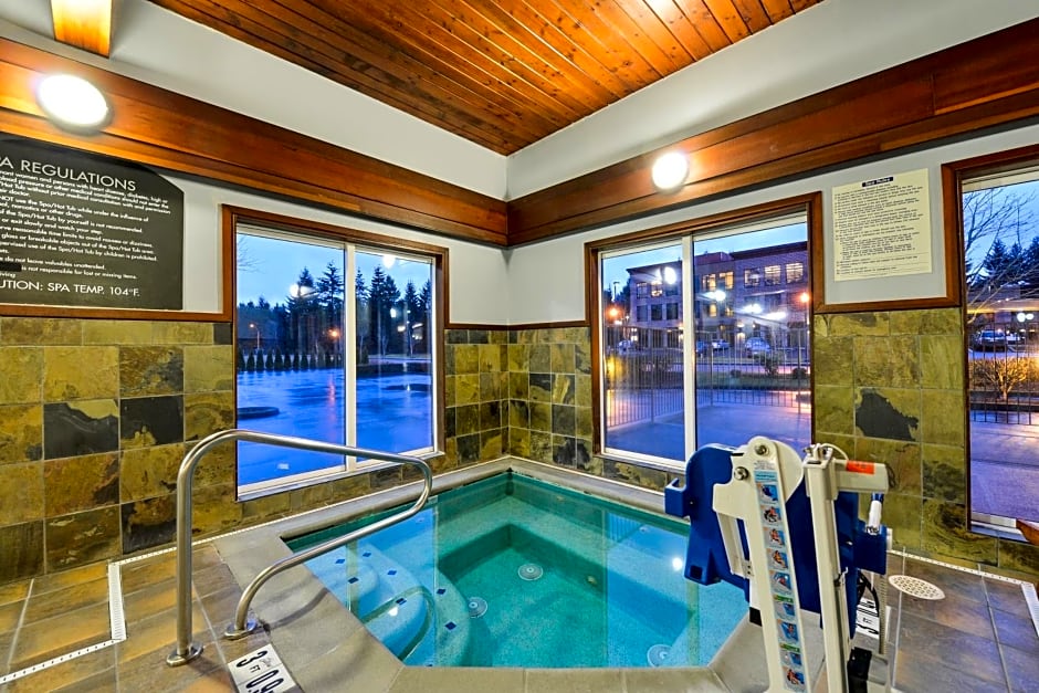 Holiday Inn Express Vancouver North by IHG