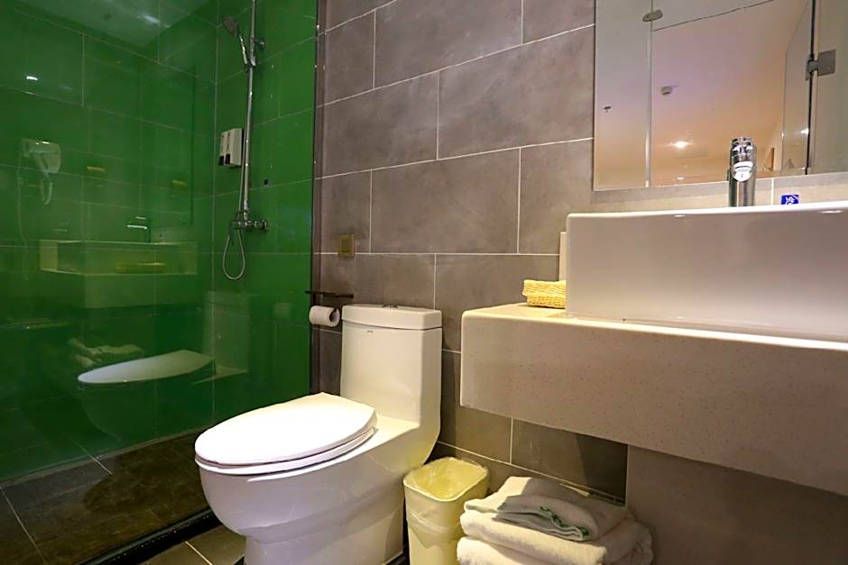 GreenTree Inn Xi'an Xincheng District Raily Station Wukou Metro Station Hotel