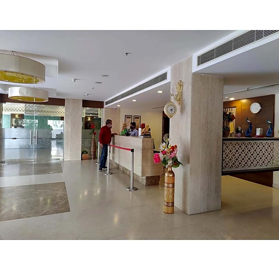 Hotel Ganpat Grand Palani