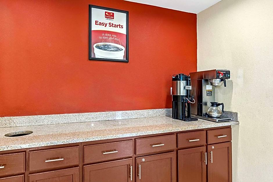 Econo Lodge Akron Copley Northwest