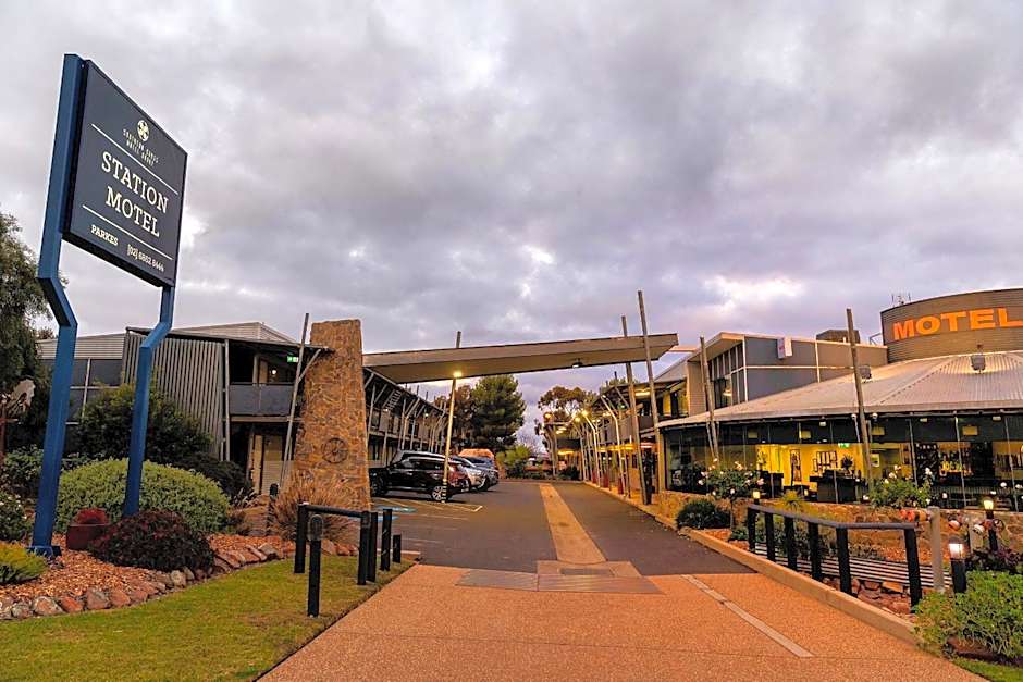 MAS Country Station Motel