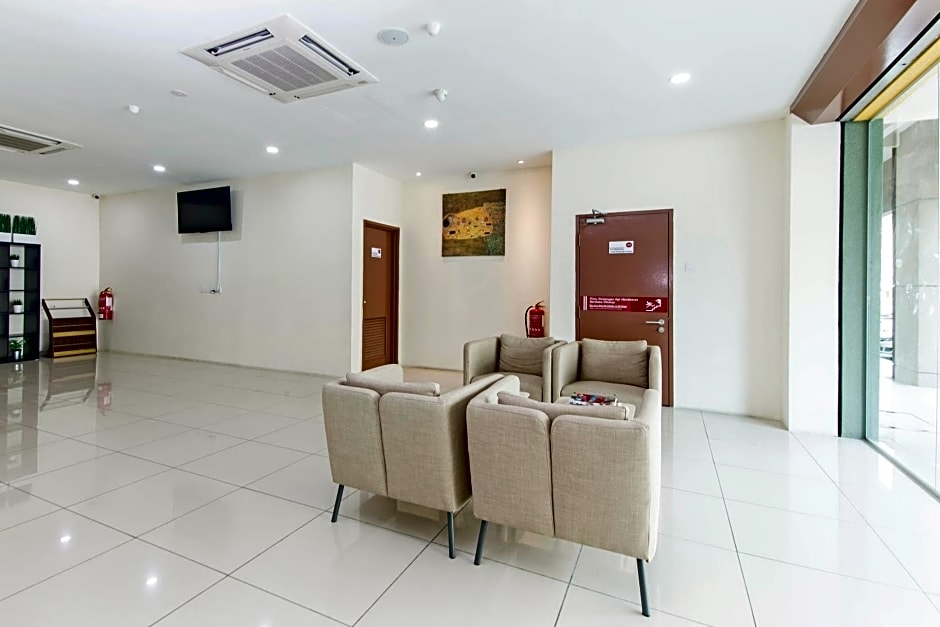 Super OYO 326 Tc Hotel