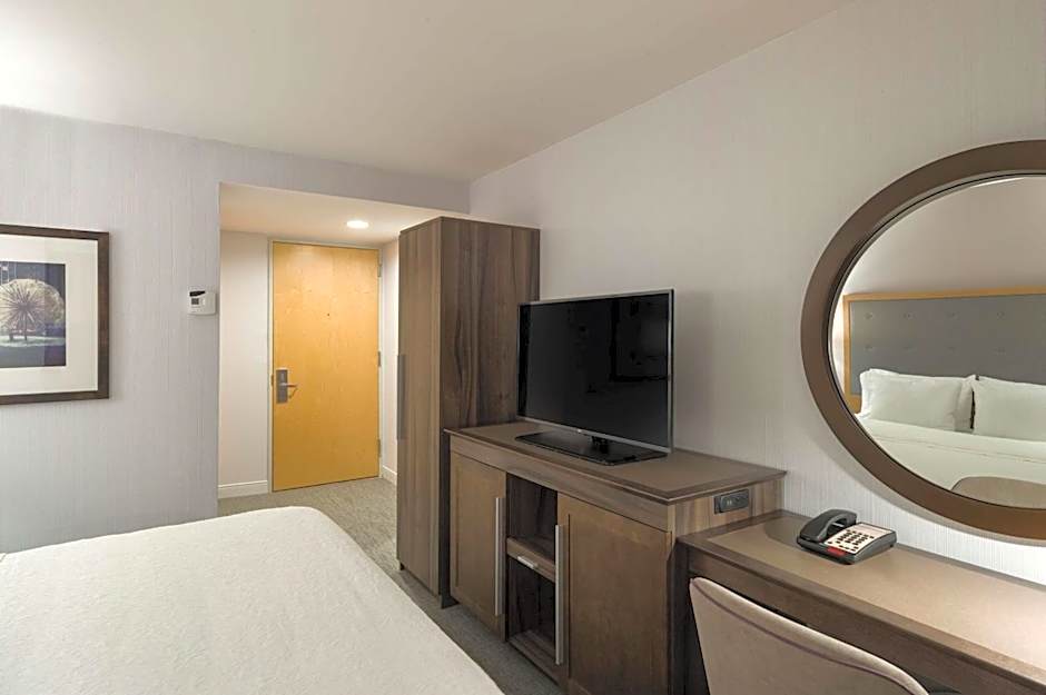Hampton Inn By Hilton Manhattan - Times Square South - Newly Renovated