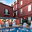 Le Richelieu Hotel
