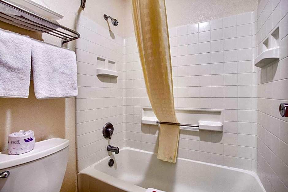 Econo Loge Inn & Suites Albuquerque East I-40 Eubank Exit