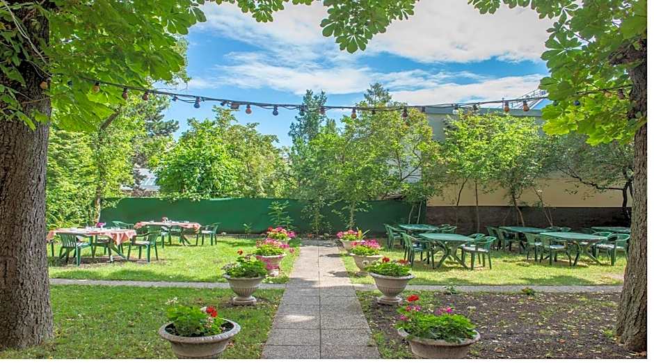 Garten- und Kunsthotel Gabriel City