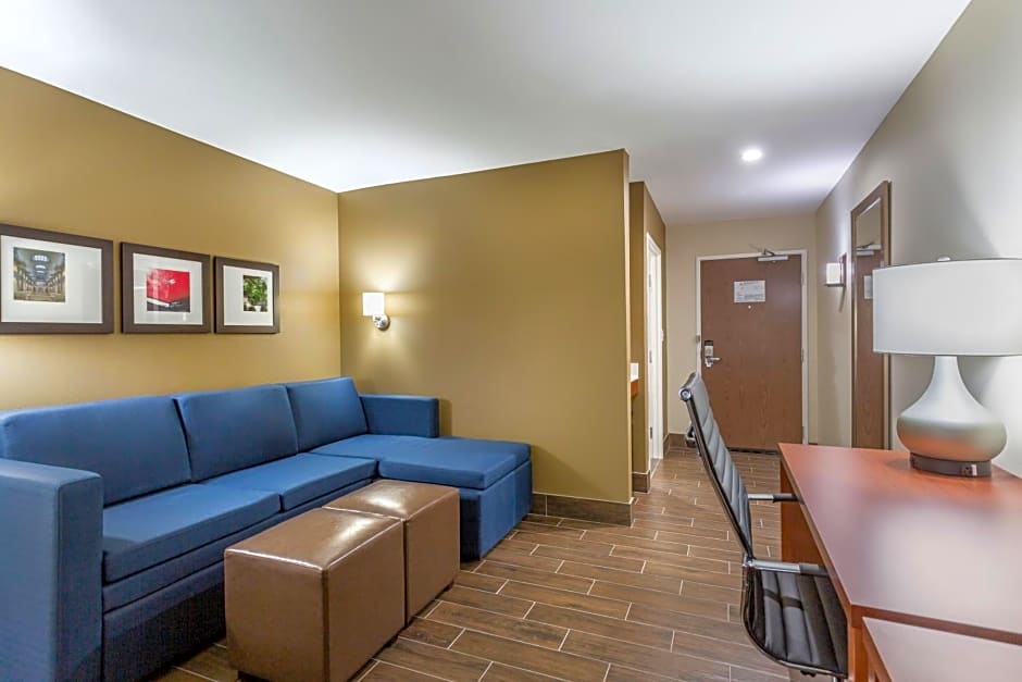 Comfort Suites