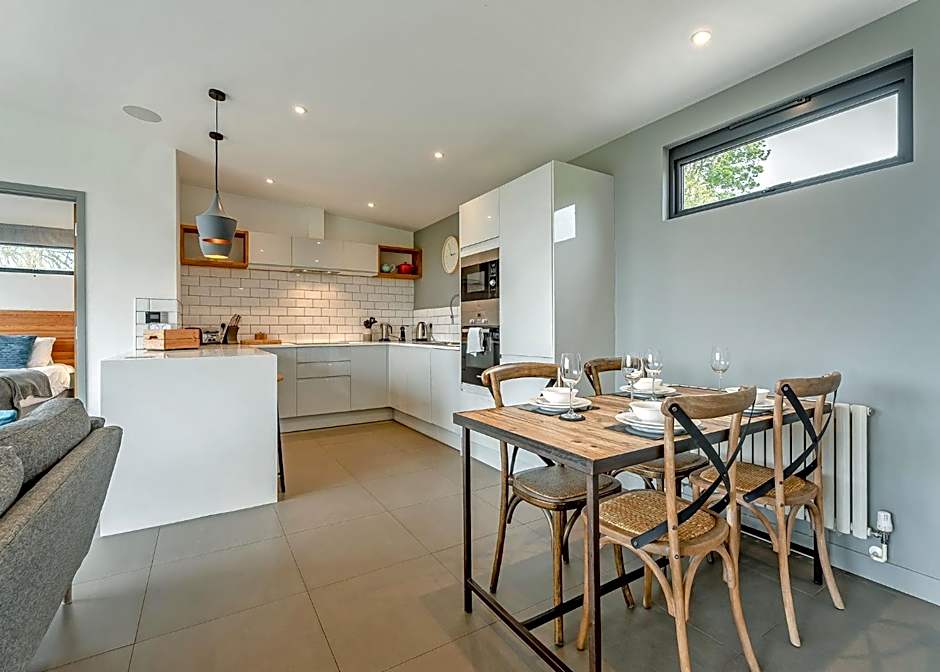 Swanborough Lakes Luxury Lodges