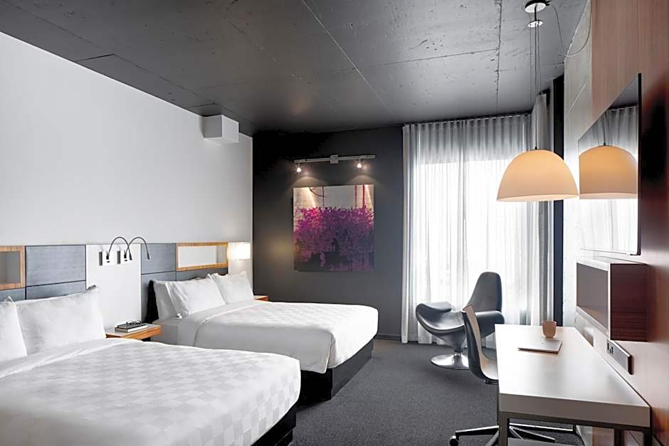Alt Hotel Toronto Pearson
