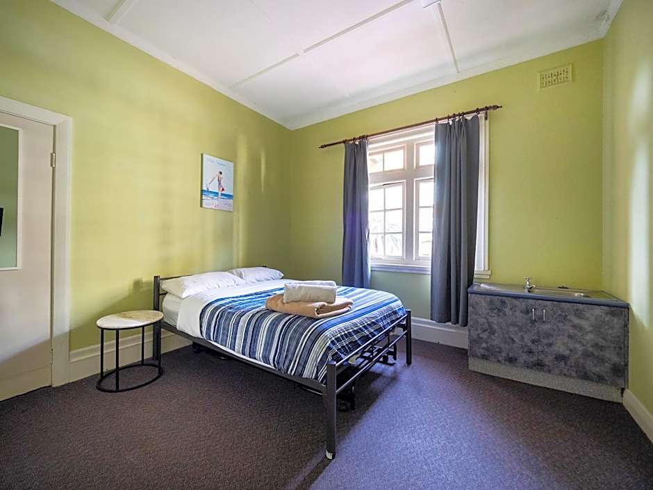 Newcastle Beach YHA Hostel