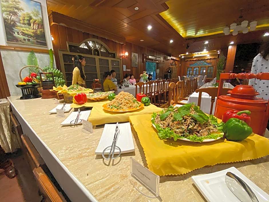 E-outfitting Golden Country Hotel