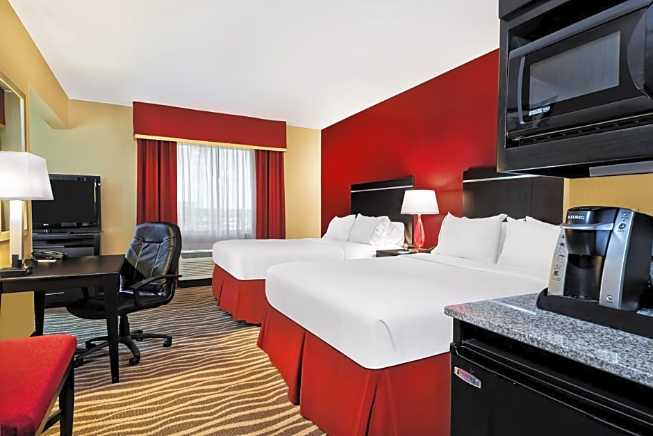 Holiday Inn Express & Suites Cotulla By IHG