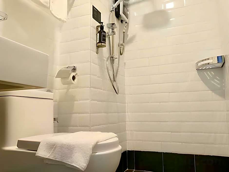 Le Embassy Hotel Georgetown