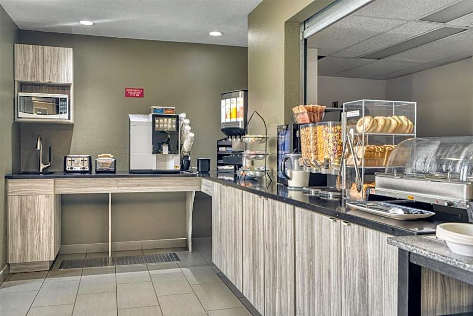 SureStay Plus Hotel by Best Western Lethbridge