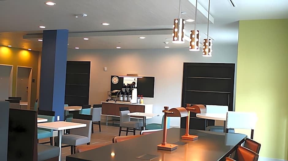 Holiday Inn Express & Suites Gatesville By IHG