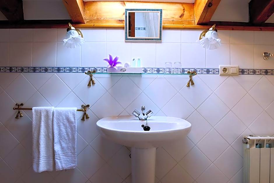 Hotel Rural La Casa De Pasarón