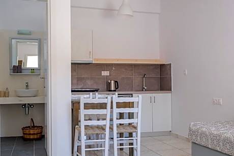 Apartment (4 Adults)