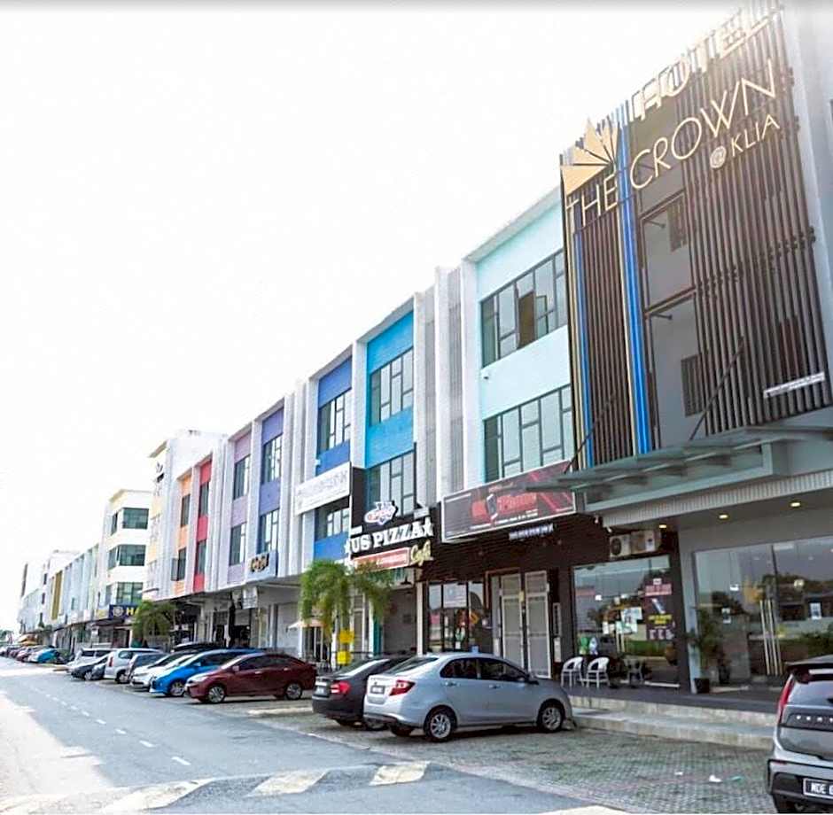 THE CROWN HOTEL @ KLIA 