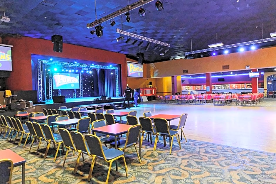 Pakefield Holiday Village - Adults Only