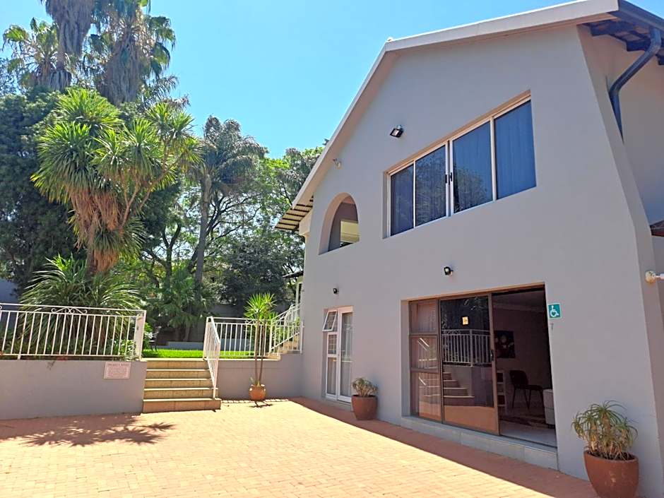 8 on Acacia Guesthouse