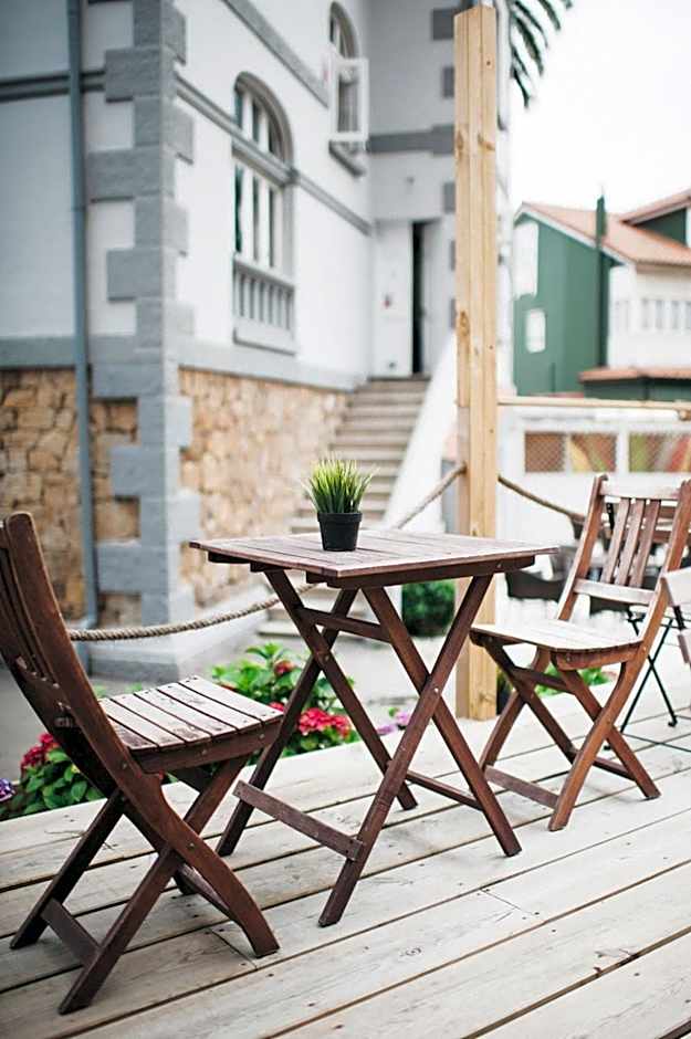 Alamar Salinas House