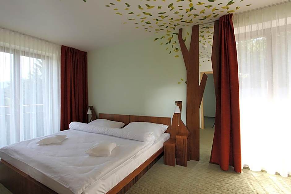Photo 1 of 3 of 1 Double Bed or 2 Beds