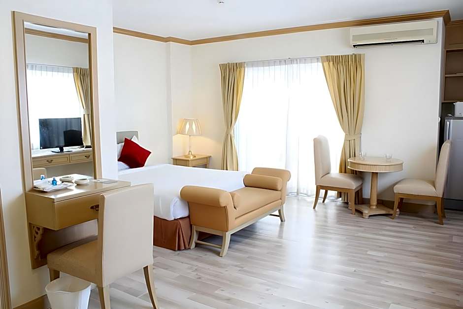 Romance Hotel Srinakarin