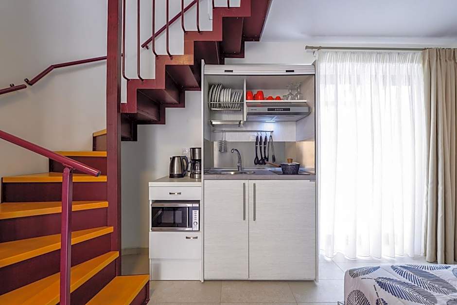 Elpiniki Luxury Rooms