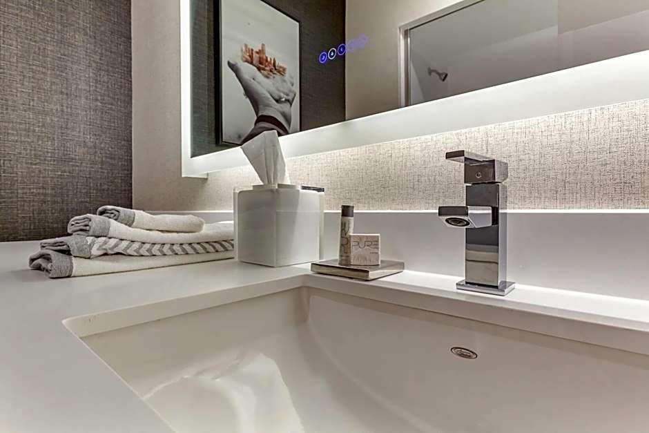 Cambria Hotel Richardson - Dallas
