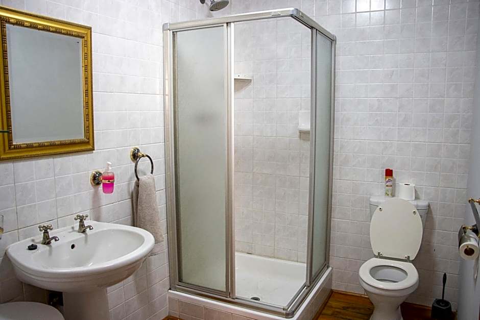 Oregon Place Guest House