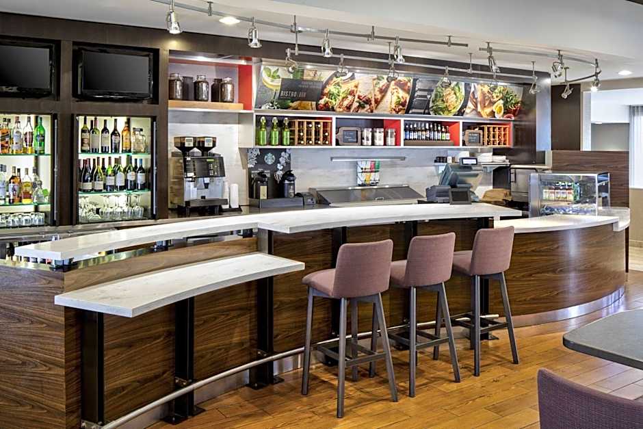 Courtyard by Marriott Dallas Arlington/Entertainment District