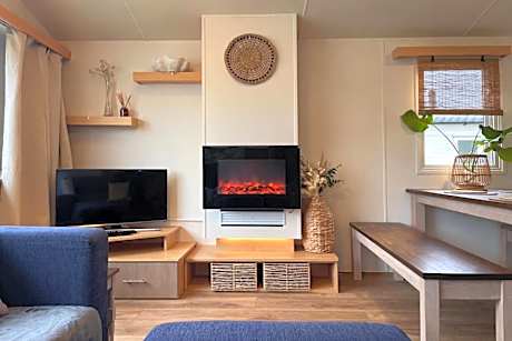 Rockley Park - Coral