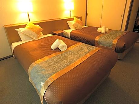 ROYALCITY HOTEL