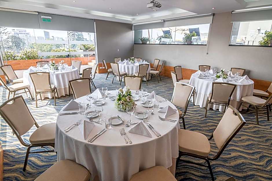 Sonesta Hotel El Olivar